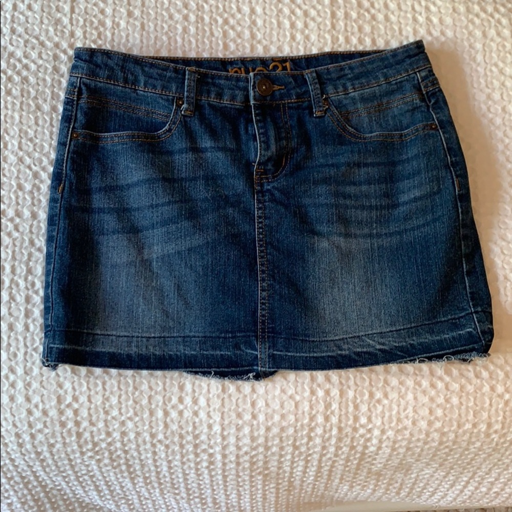 Rue 21 jean skirt.
